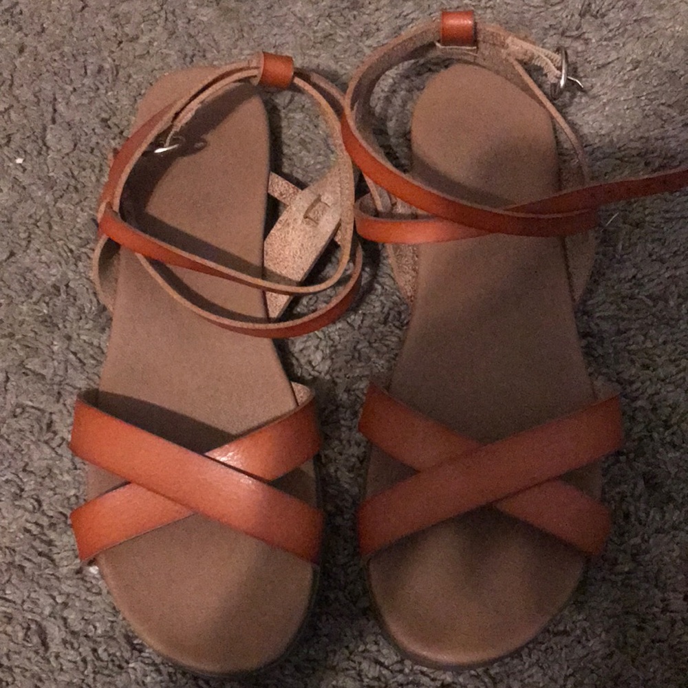 Sandles